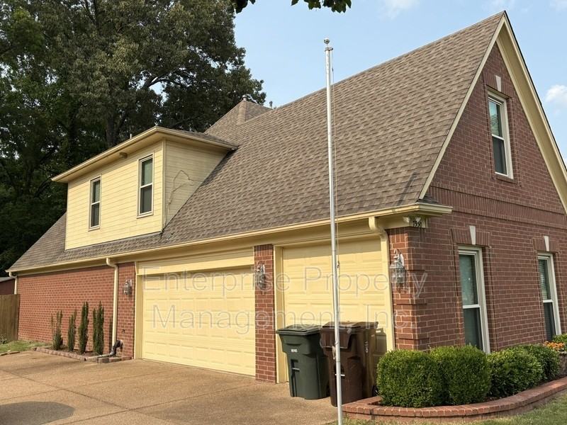 7930 Abington Woods Ave - Photo 2 of 35