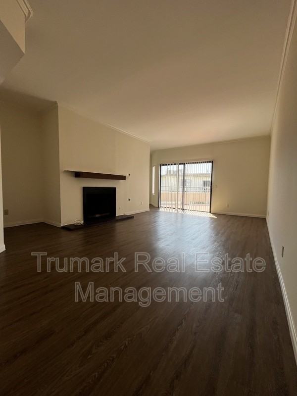 412 N Kenwood St #304 - Photo 7 of 24