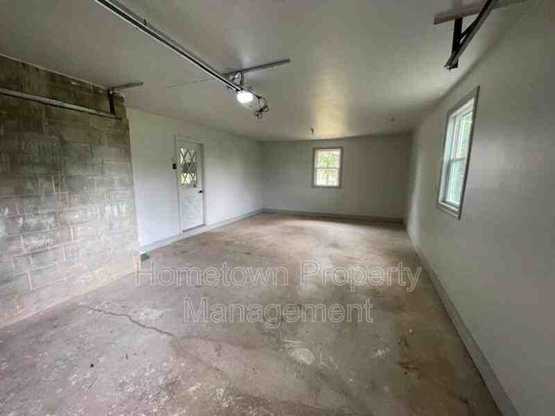 1382 Armstrong Valley Rd - Photo 2 of 15