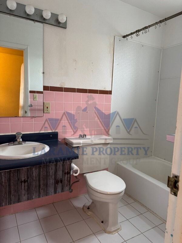 165 N 3rd St #35 - Photo 7 of 8