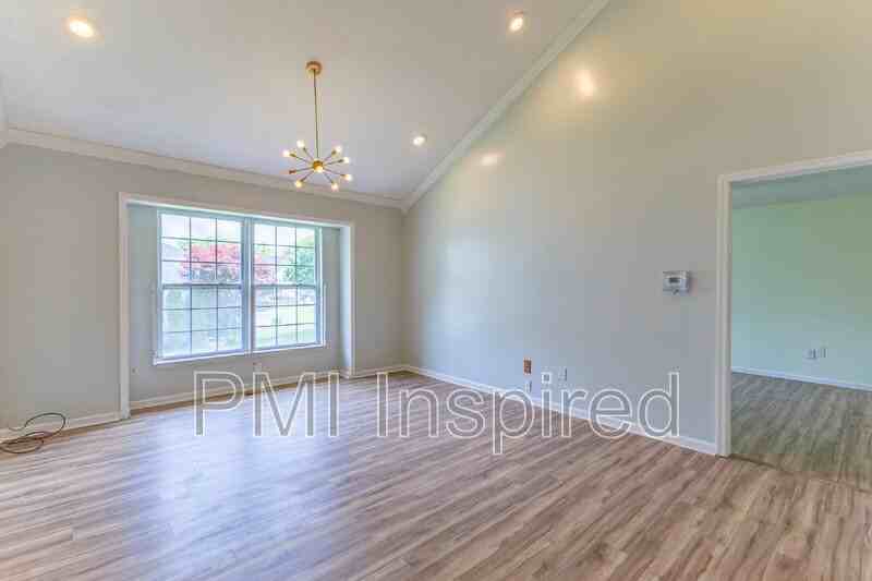 2404 Buckingham Cir - Photo 6 of 25