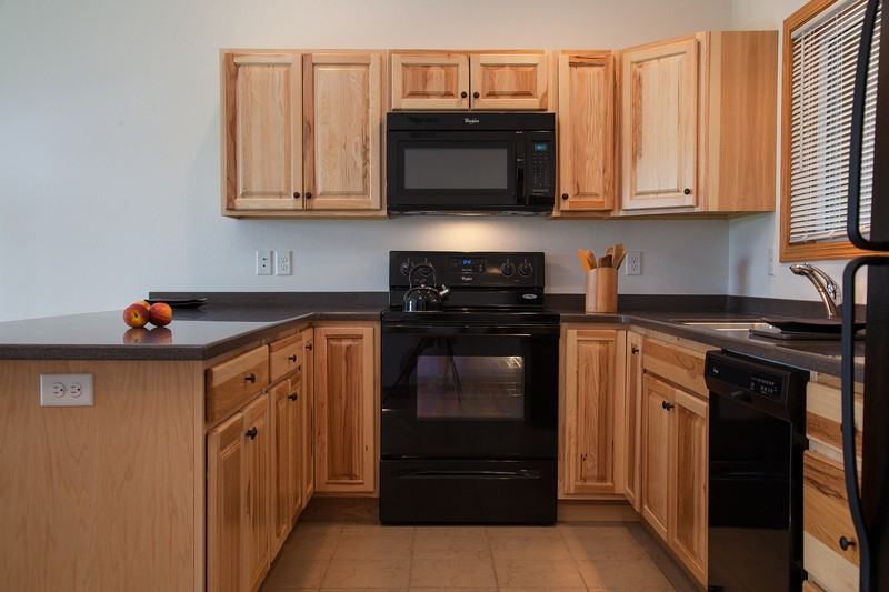 955 70th Ave - Photo 5 of 12