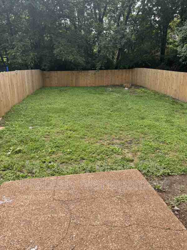 3214 Lakeford Dr - Photo 2 of 15