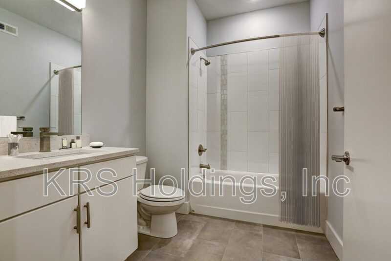 805 West Cary Street #332 - Photo 3 of 4