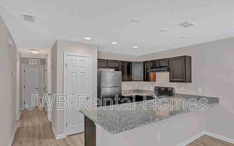 1217 Milnor St - Photo 3 of 22