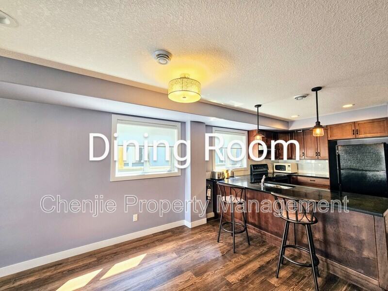 10911 98 St Nw #202 - Photo 3 of 14