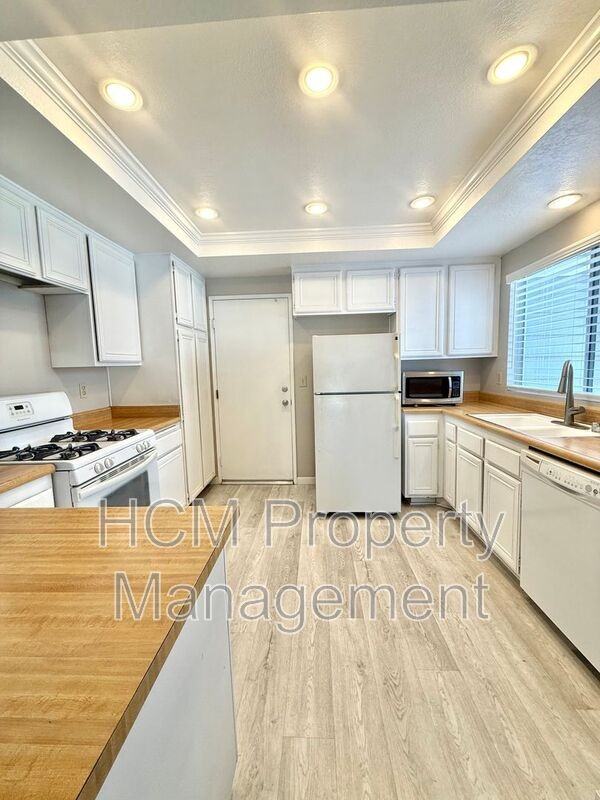 12168 Mt Vernon Ave #43 - Photo 7 of 25