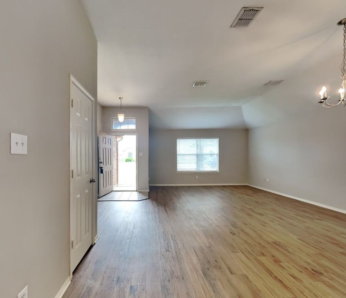 2027 Fair Crest Trl - Photo 5 of 14