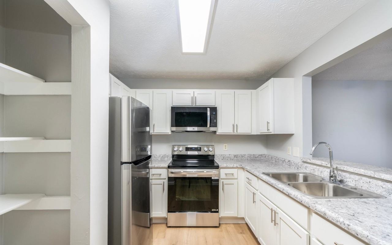 University Commons Apartments - Photo 5 of 13