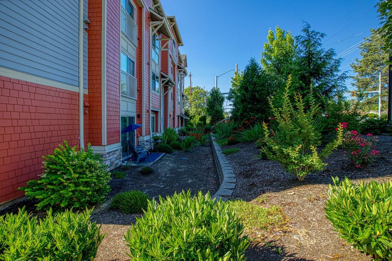 Blanton Commons - Photo 2 of 38