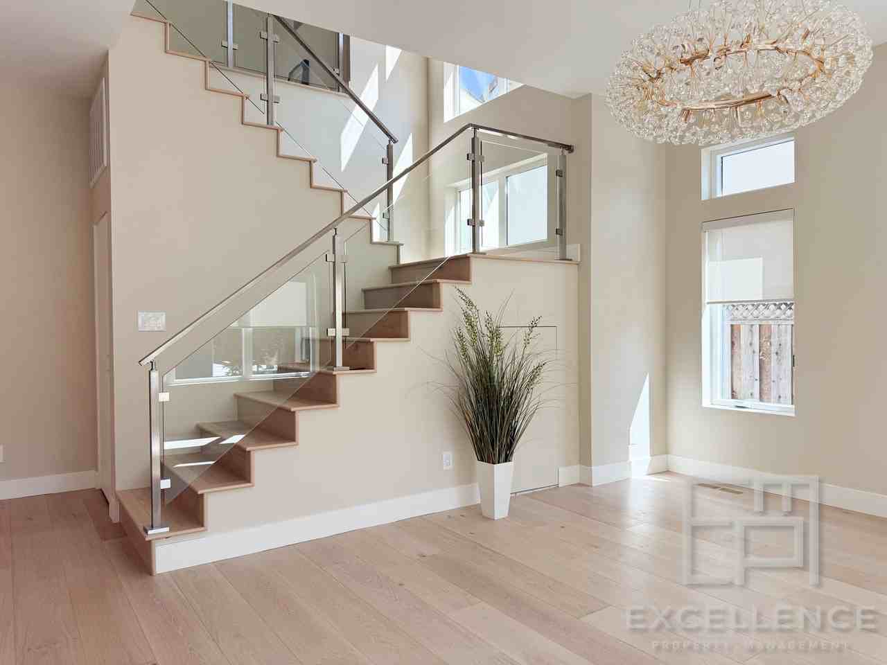 339 Franklin St - Photo 3 of 32