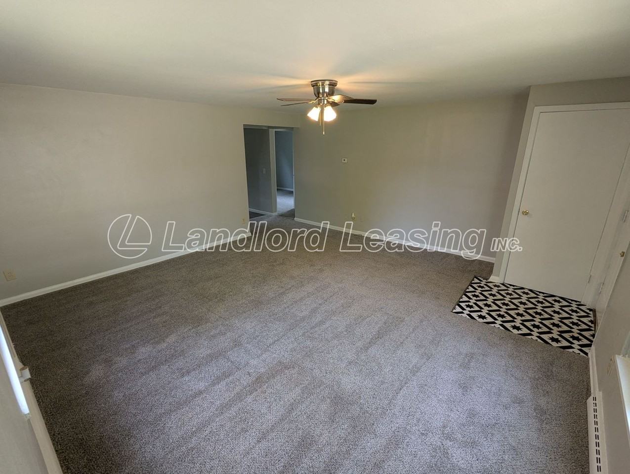 405 Niagara Rd - Photo 3 of 16