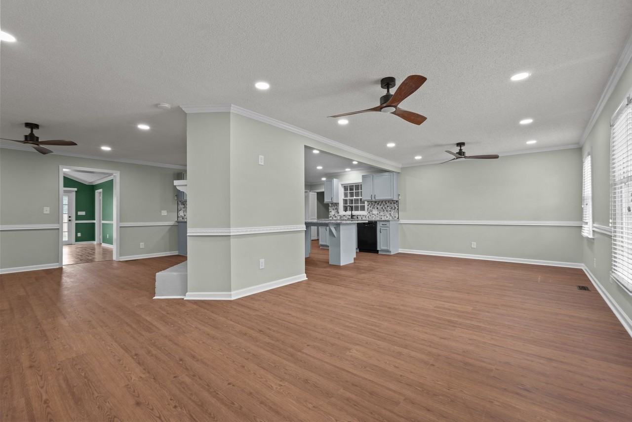 1505 Fairview St - Photo 5 of 42