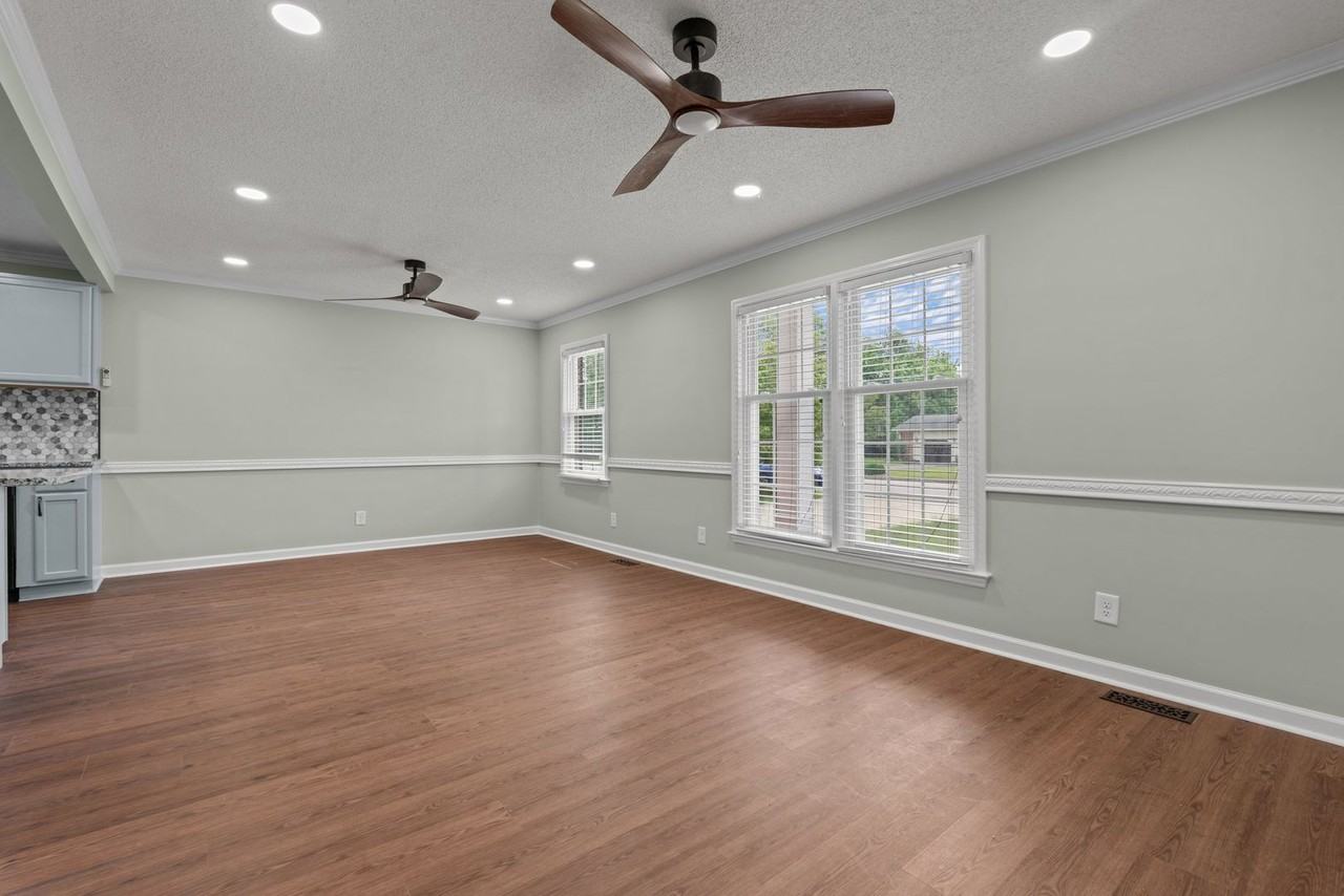 1505 Fairview St - Photo 6 of 42