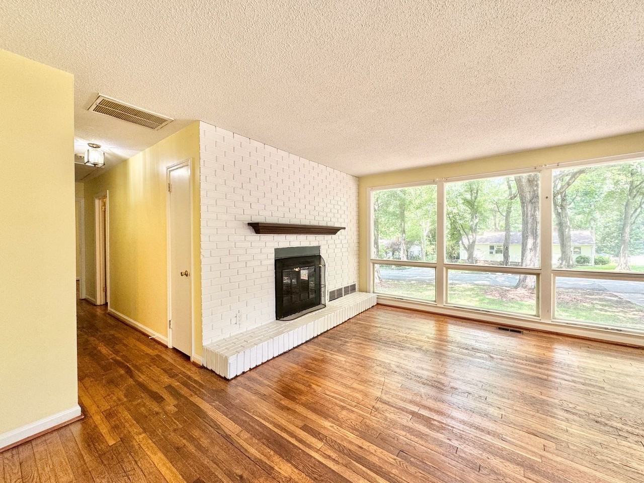 505 Crestwood Dr - Photo 2 of 14