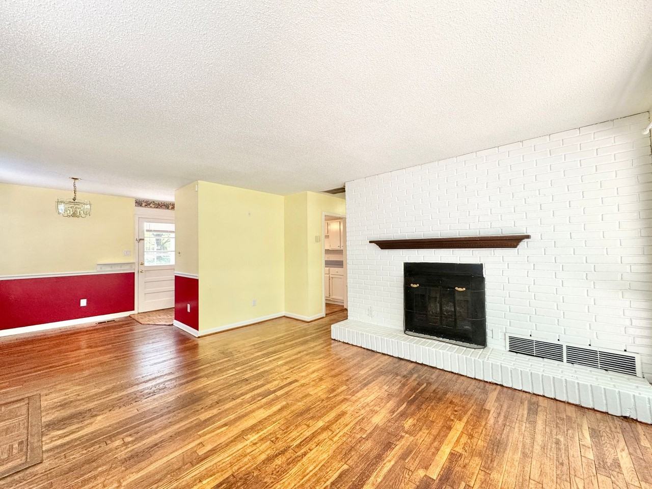 505 Crestwood Dr - Photo 3 of 14
