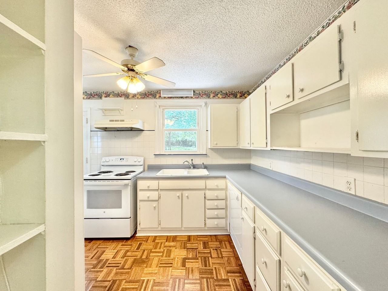 505 Crestwood Dr - Photo 5 of 14
