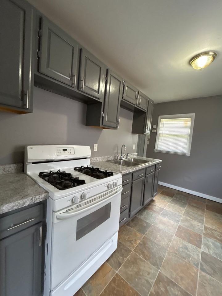 237 S Kaley St - Photo 2 of 10