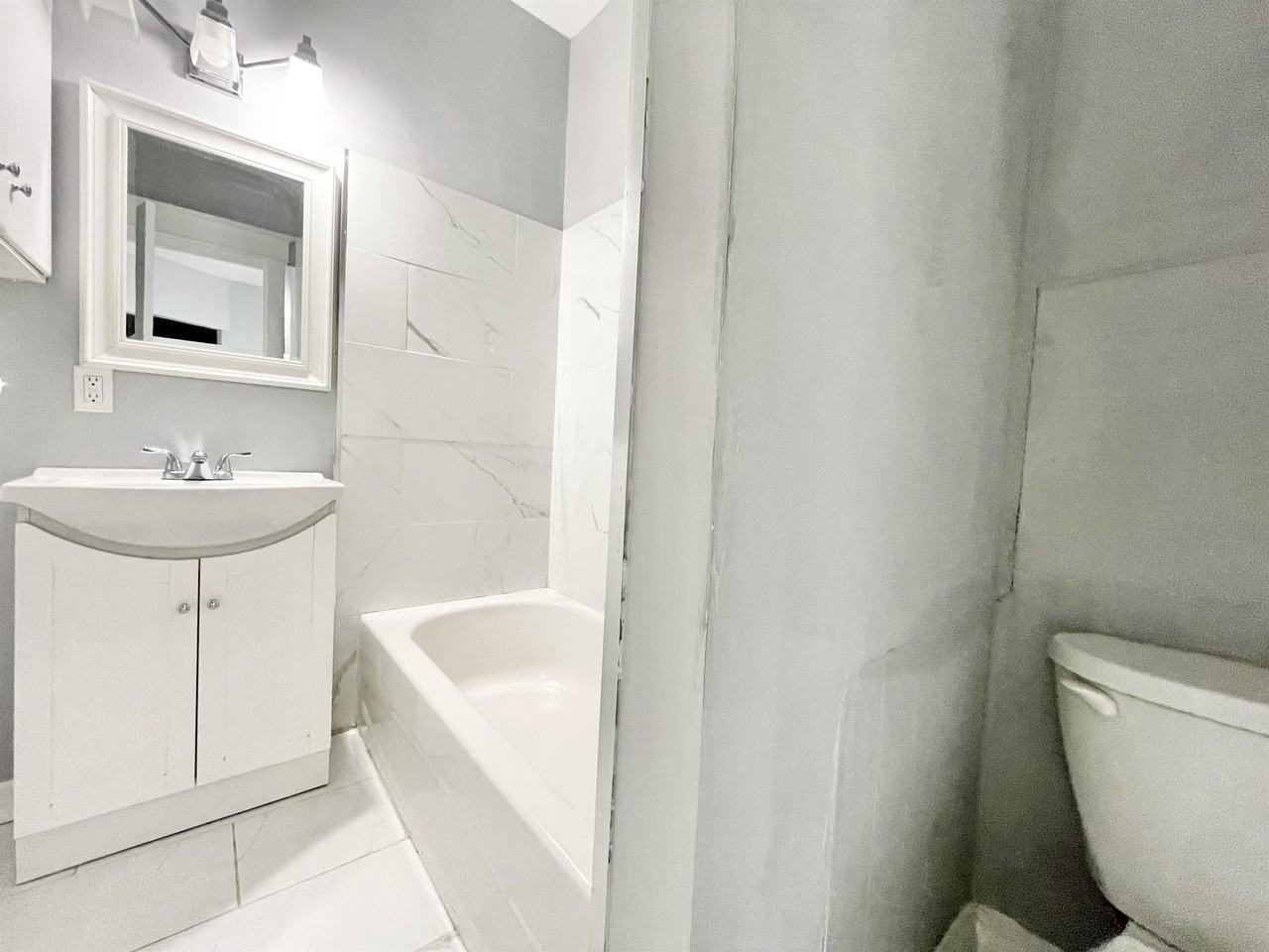 5325 Van Alstyne Place - Photo 5 of 40