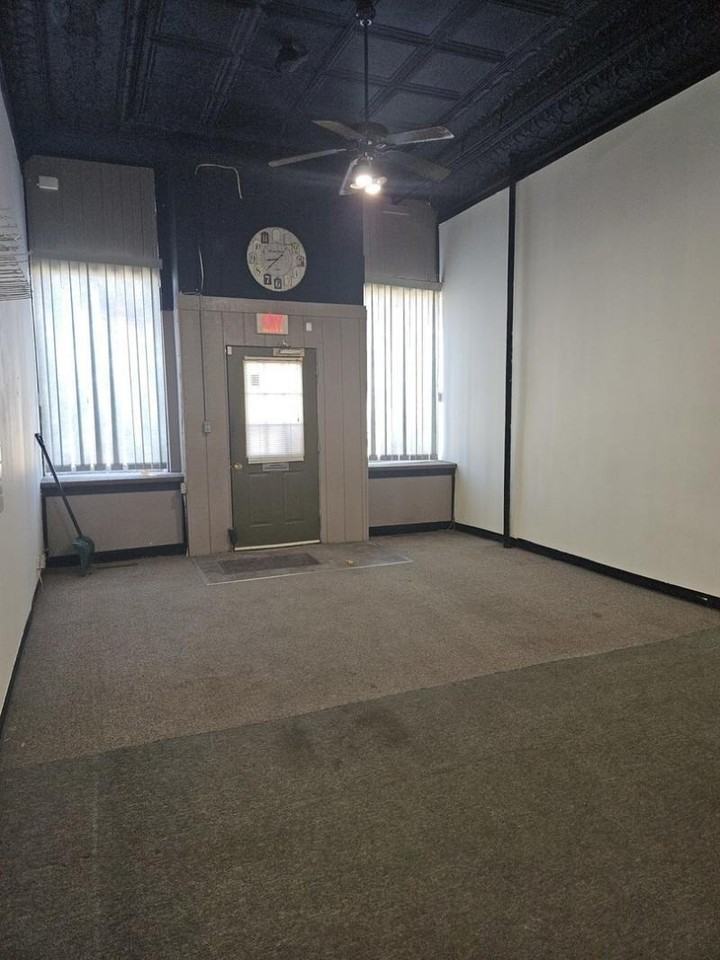 211 E. Stephenson St - Photo 2 of 5