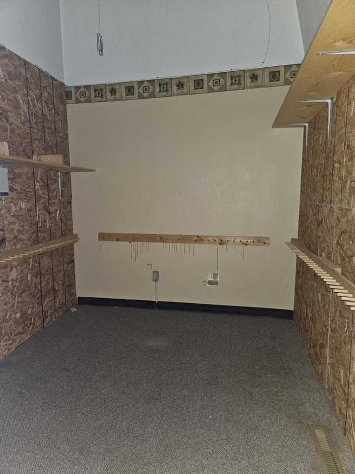 211 E. Stephenson St - Photo 5 of 5