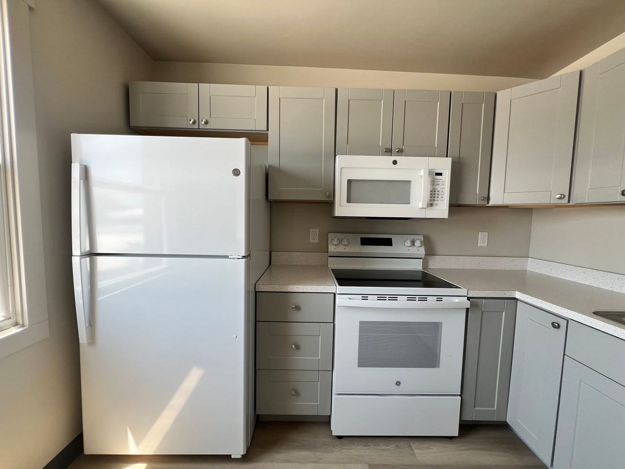 Milmor Apartments - Photo 4 of 15