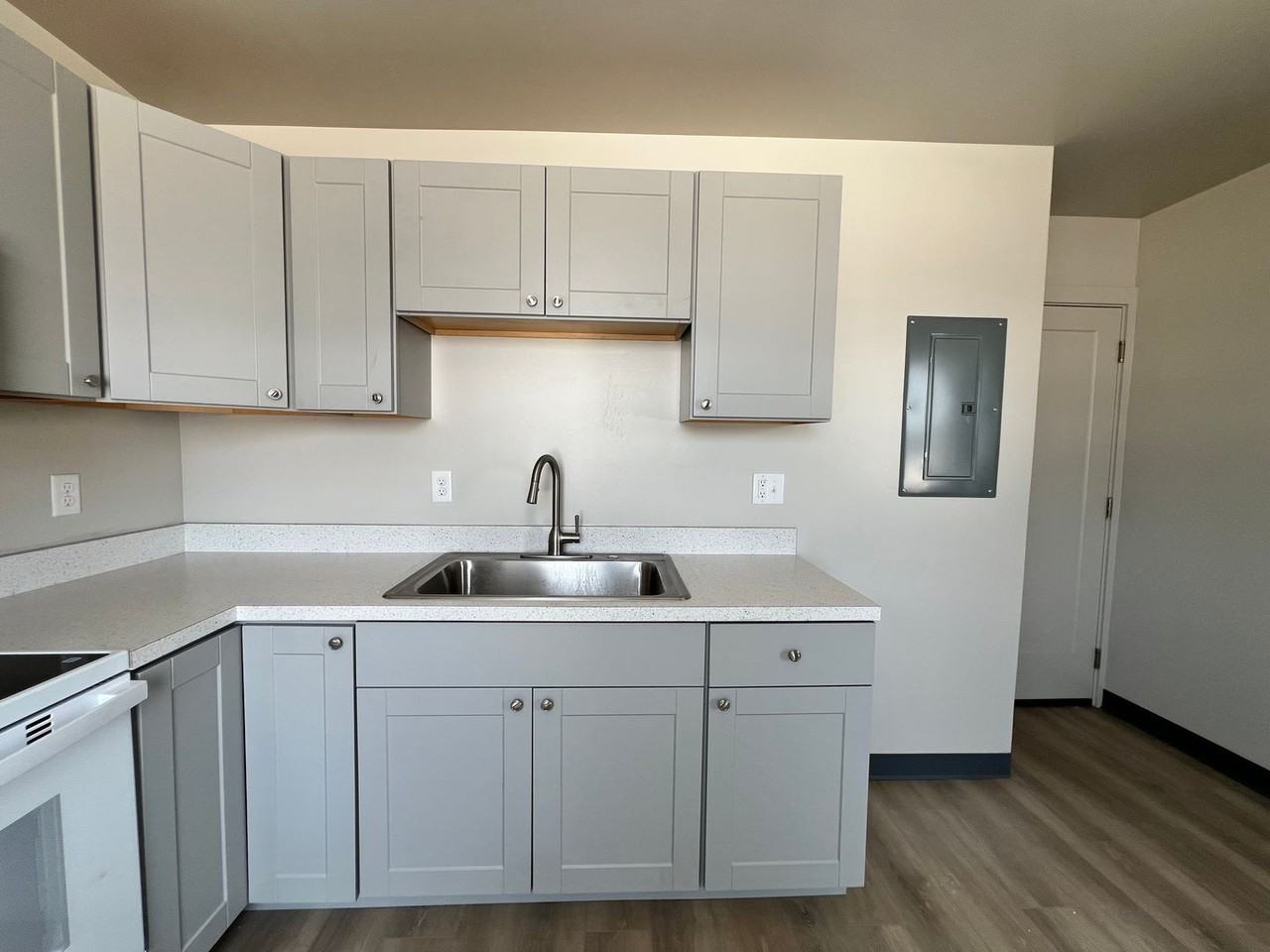 Milmor Apartments - Photo 5 of 15
