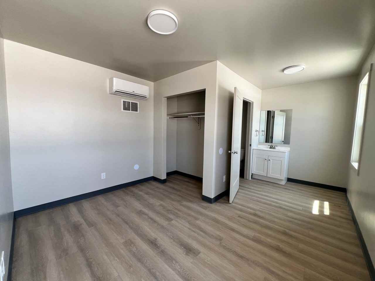 Milmor Apartments - Photo 6 of 15