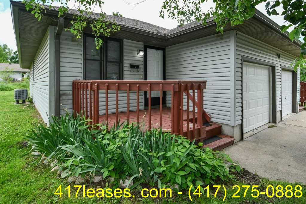 Pine, 719A W - Photo 2 of 29