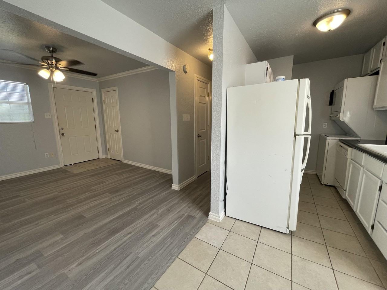 1103 Northwest Carroll Drive - Photo 7 of 15