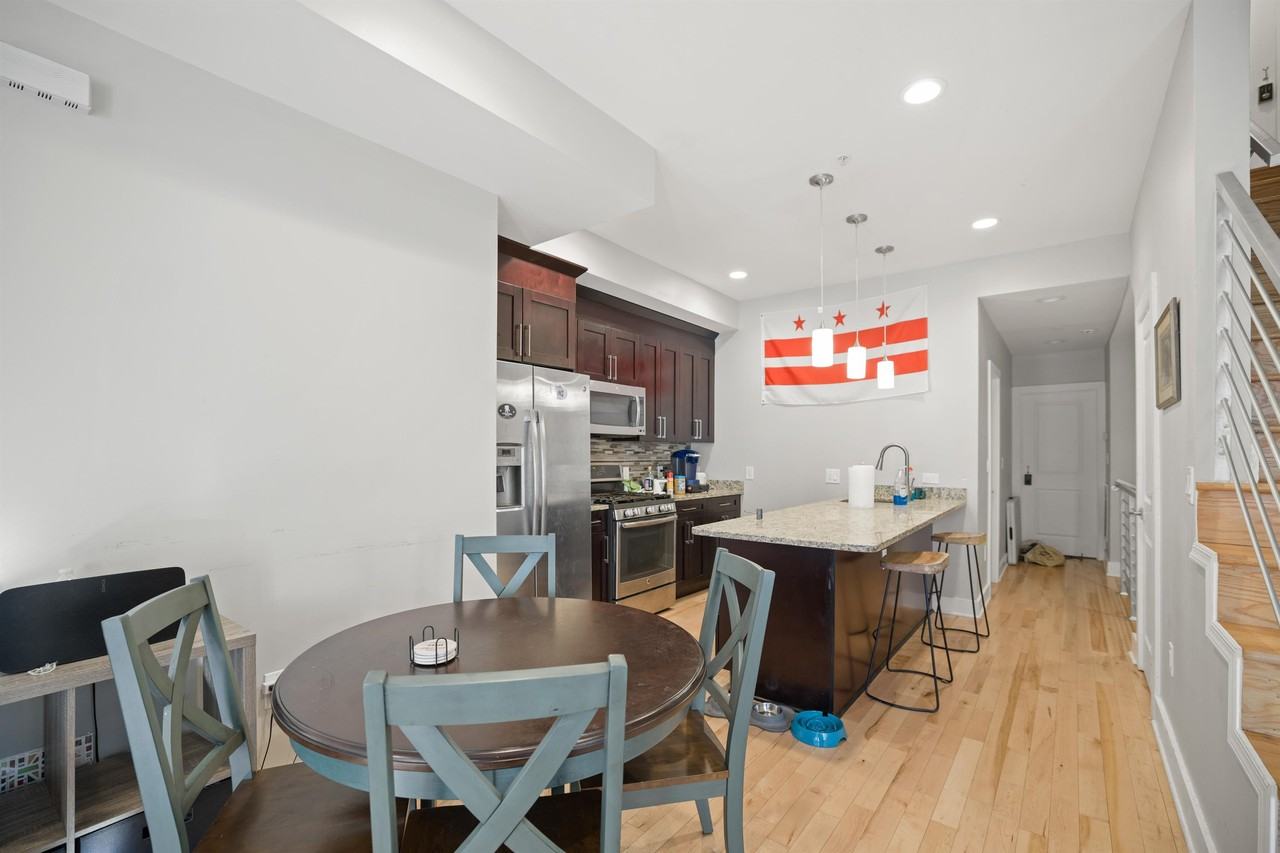 3205 7th St NE - Photo 3 of 22