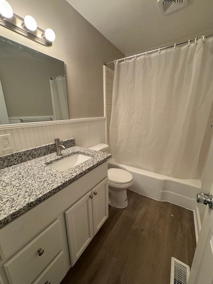 1525 Fairfax Rd - Photo 2 of 7