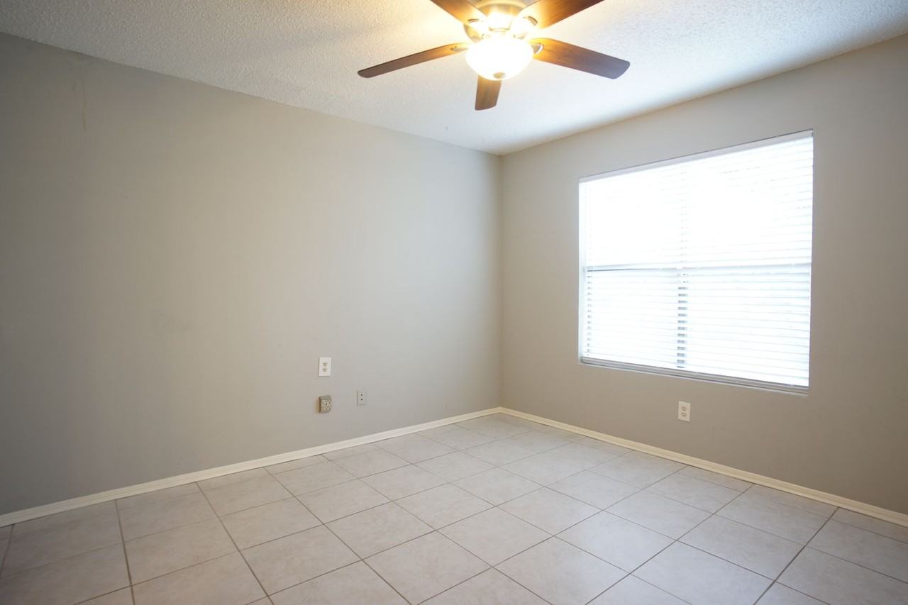 8805 Schick Rd - Photo 5 of 11