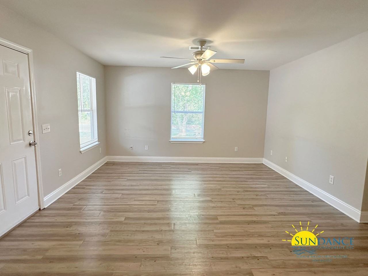 8462B Chisholm Rd - Photo 2 of 11