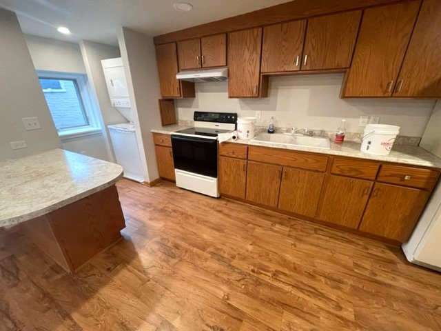 810 Erie Ave - Photo 3 of 12