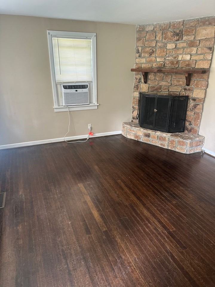 2342 Leah Rd - Photo 2 of 11