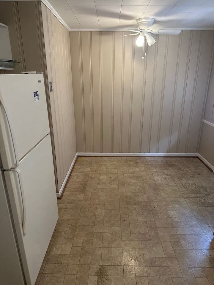 2342 Leah Rd - Photo 5 of 11