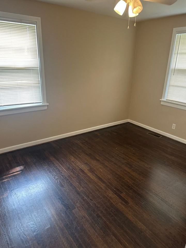 2342 Leah Rd - Photo 6 of 11