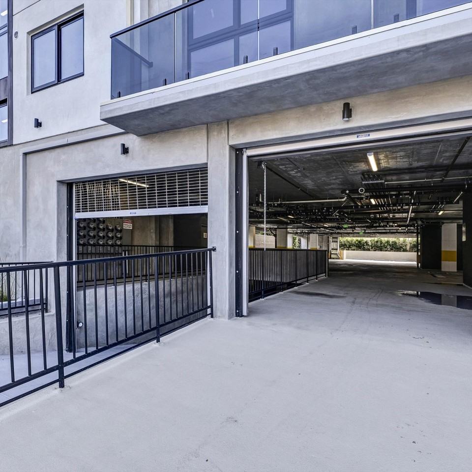 1537 South Wilton Place - Photo 4 of 22