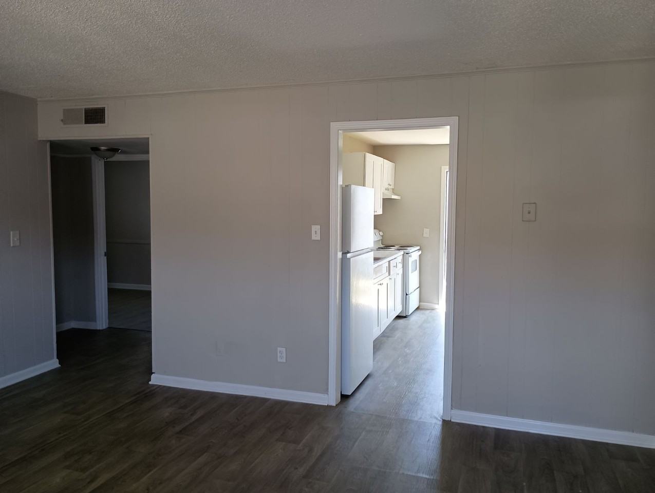 1805 Polly Reed Court - Photo 3 of 15