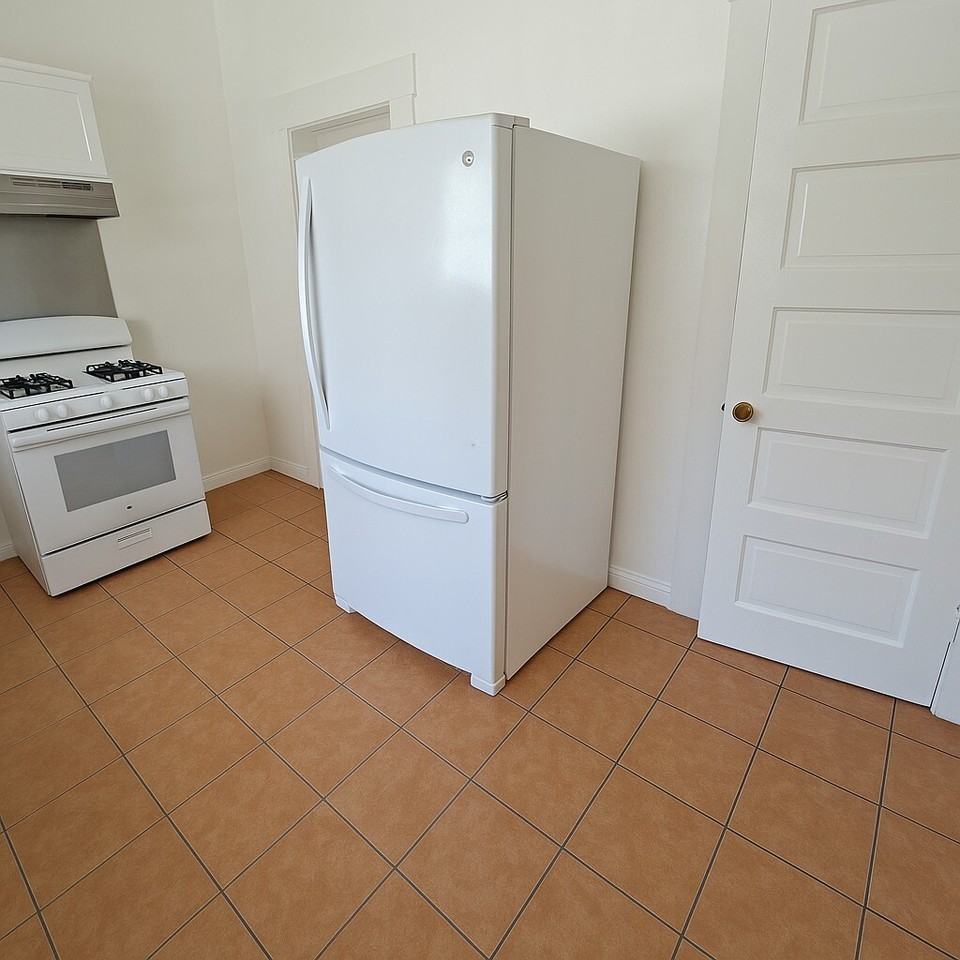 1193 56th Street - Photo 3 of 7