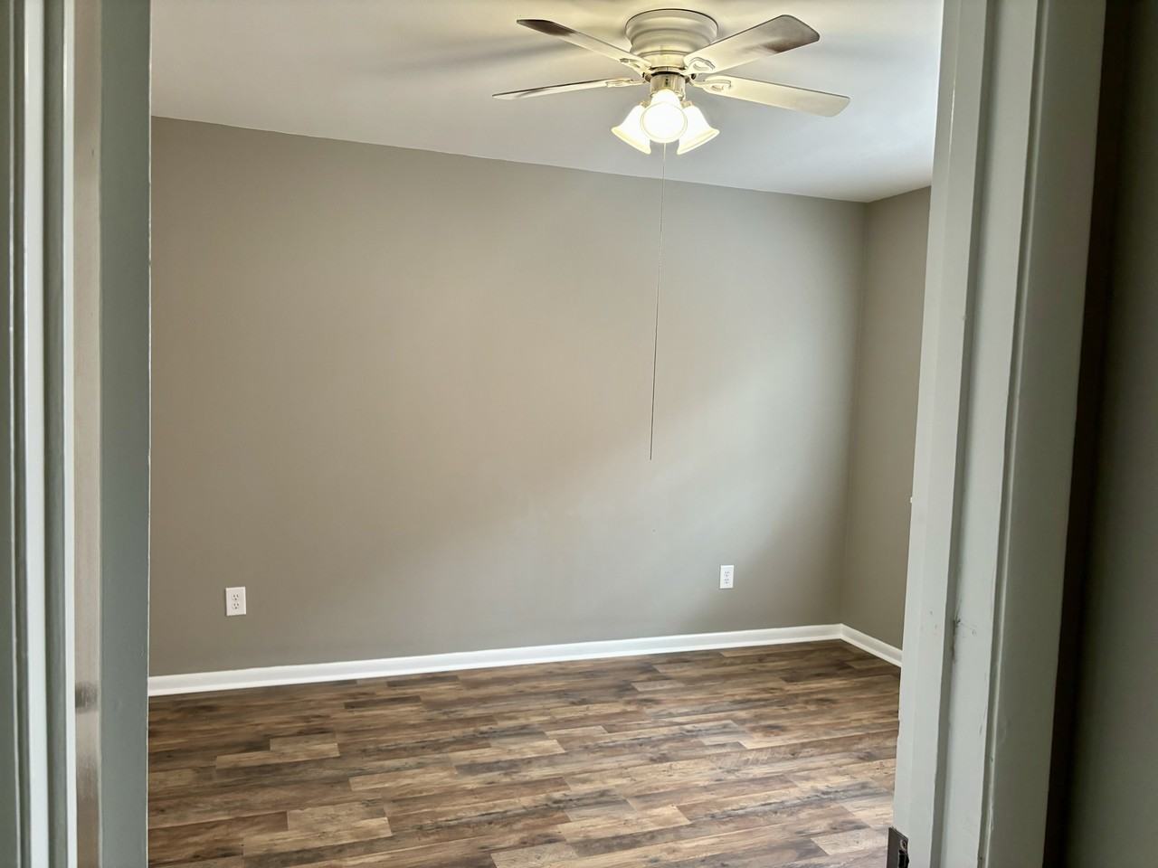 4809 Hickory - Photo 2 of 6