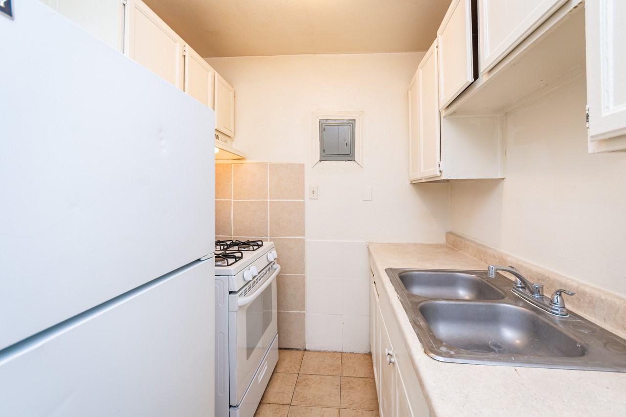 Traction B - Photo 2 of 10