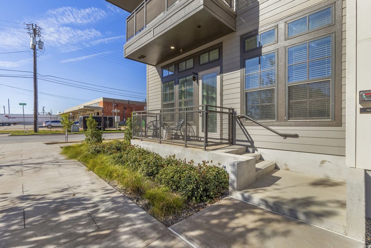 Riverfront Lofts - Photo 5 of 25