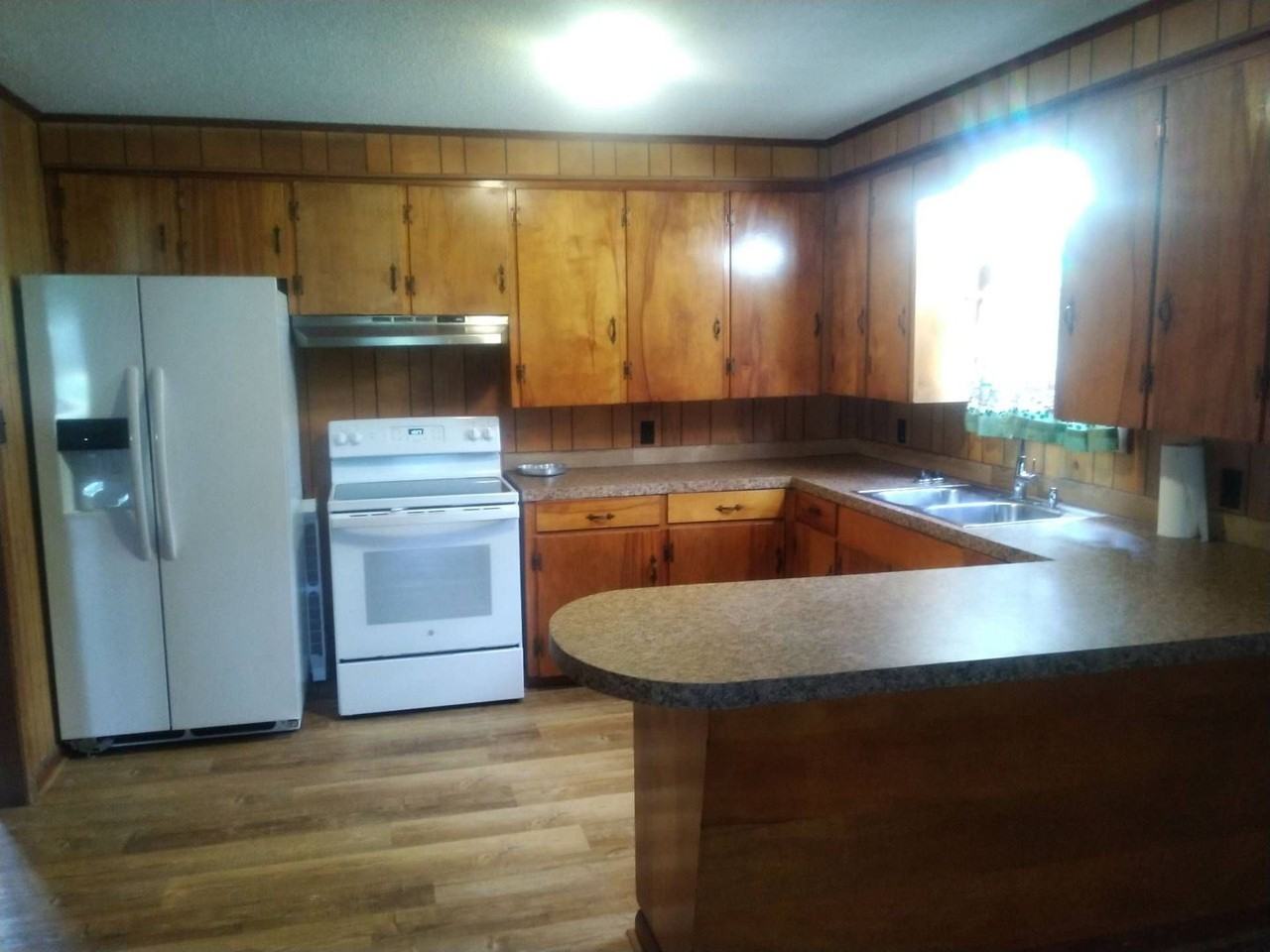 1261 Mitchell Harper Rd - Photo 2 of 11