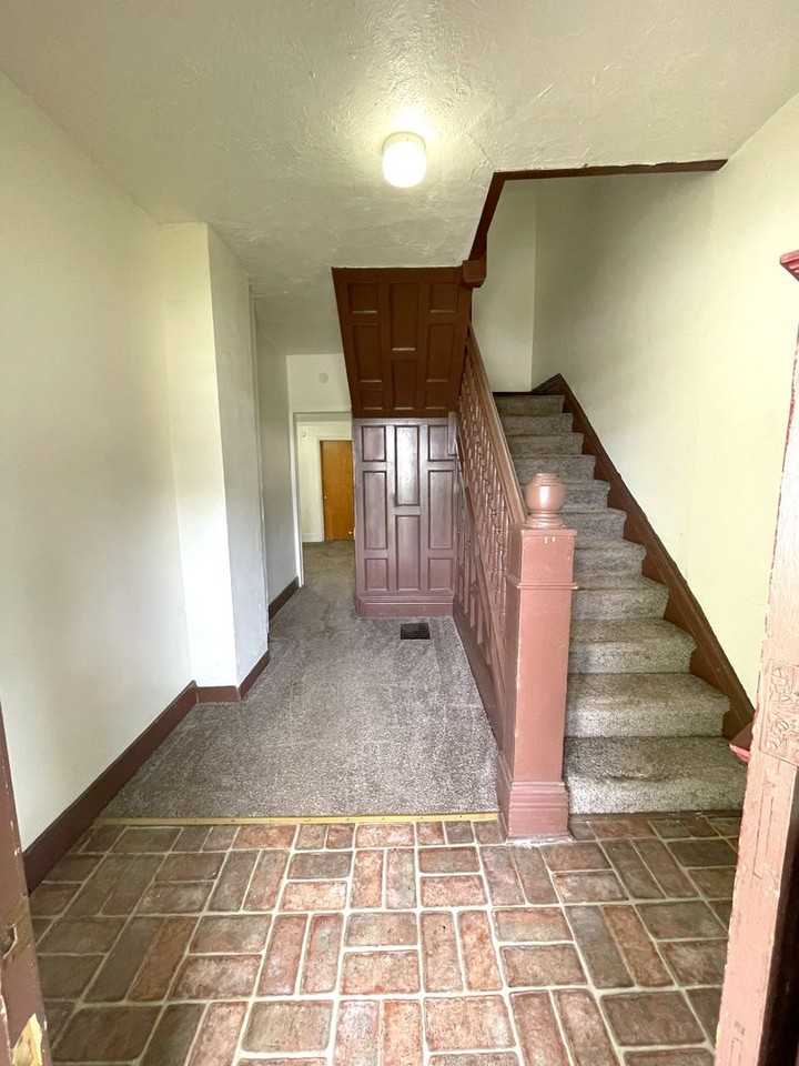 505 Washtenaw Rd - Photo 2 of 30