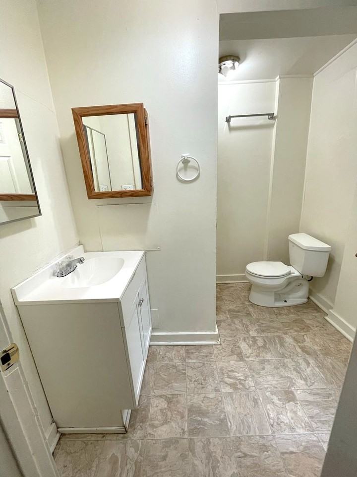 505 Washtenaw Rd - Photo 7 of 30