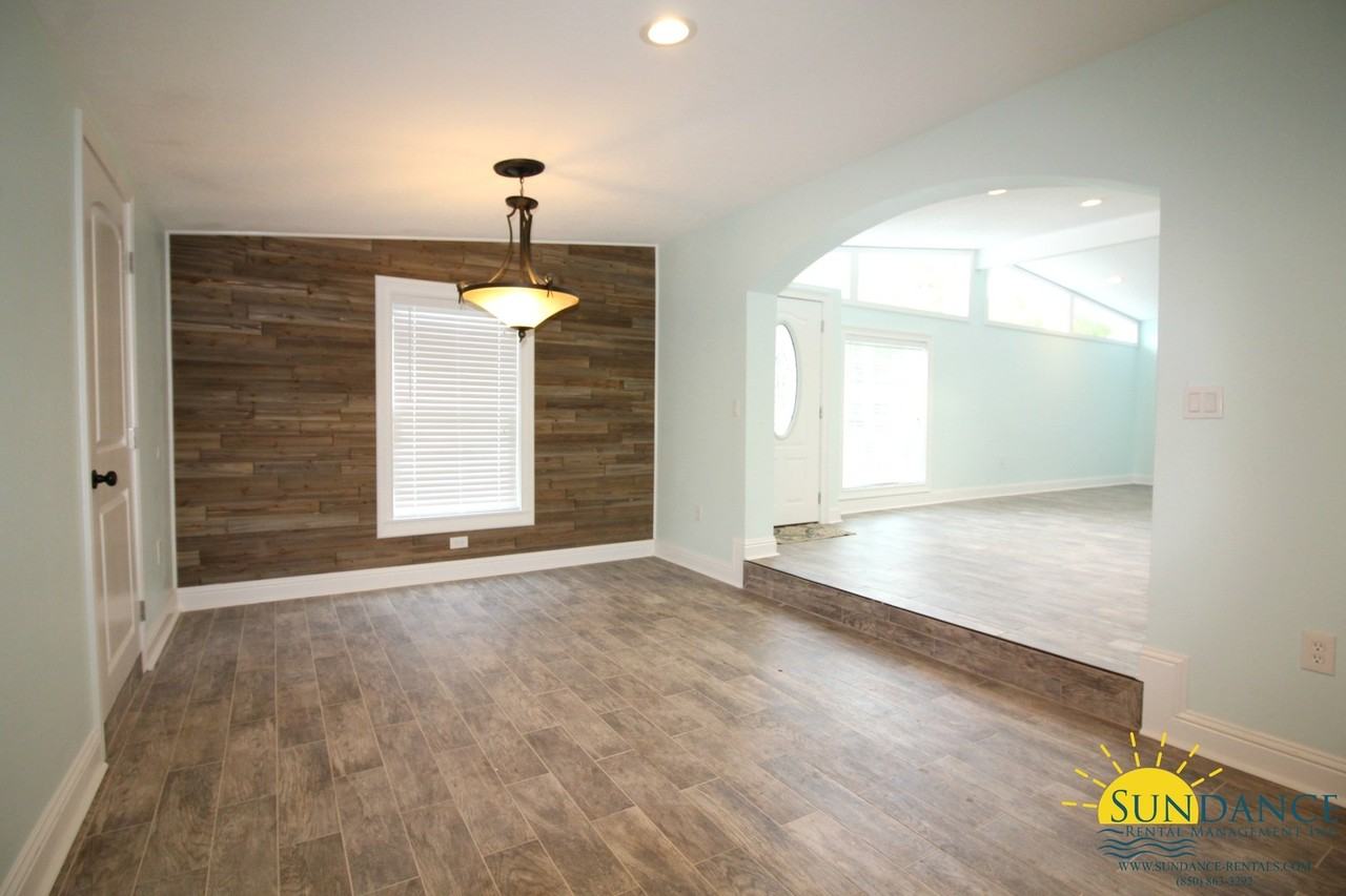 216 Rose Marie Ln Sw - Photo 3 of 14