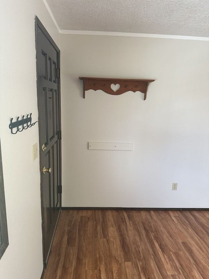 14417 Ne 39th St - Photo 2 of 18