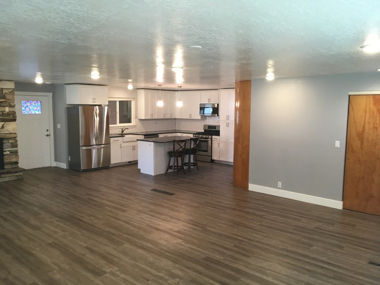714 W 500 N - Photo 6 of 17